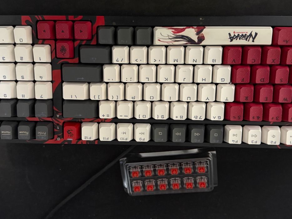 Гейминг механична клавиатура Bloody Naraka Bladepoint