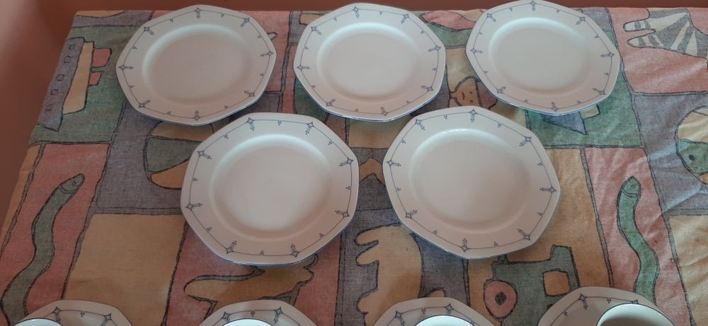 Прекрасен, немски сервиз за кафе.