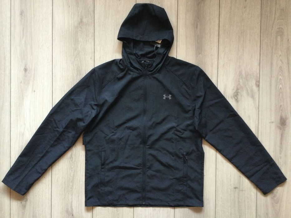 НОВ оригинален черен суичър  яке ветровка UNDER ARNOUR размер L от САЩ