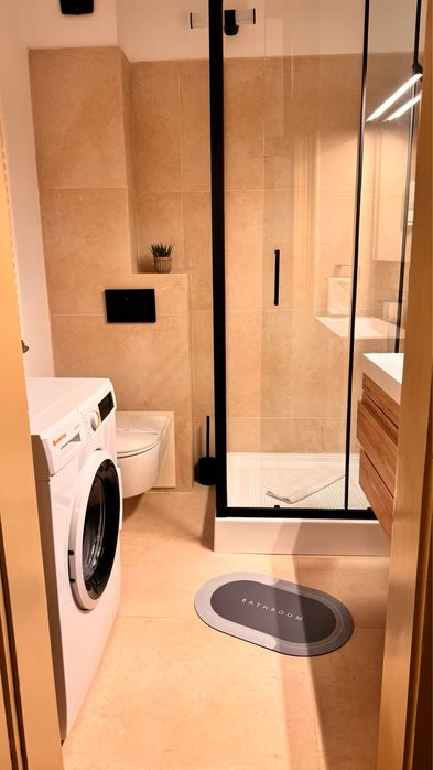 Venit lunar 3000 eur. Imobil renovat str. Horea nr 11, 270 mp,