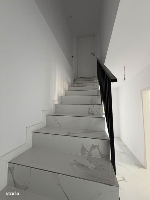 Casă de închiriat 4 camere  și mansardă bragadiru