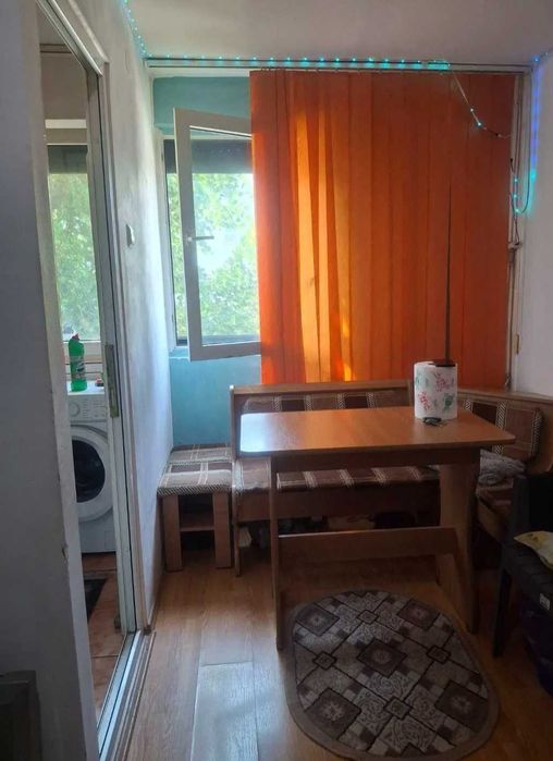 Garsonieră de vânzare