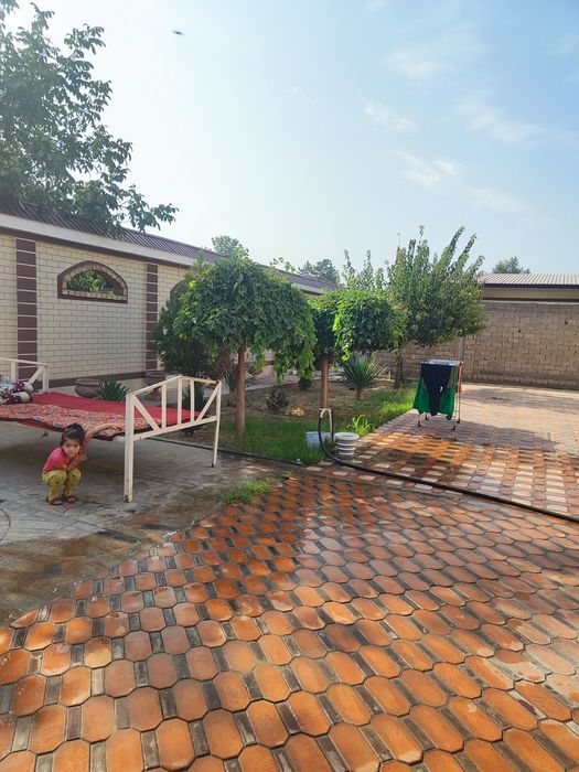 Ўртасаройда тезда хамма шароитга эга уй сотилади