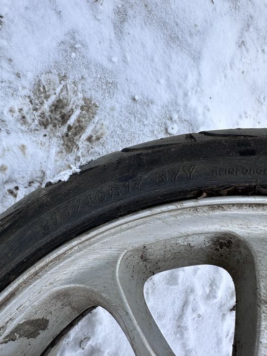 Vând jante ford R17