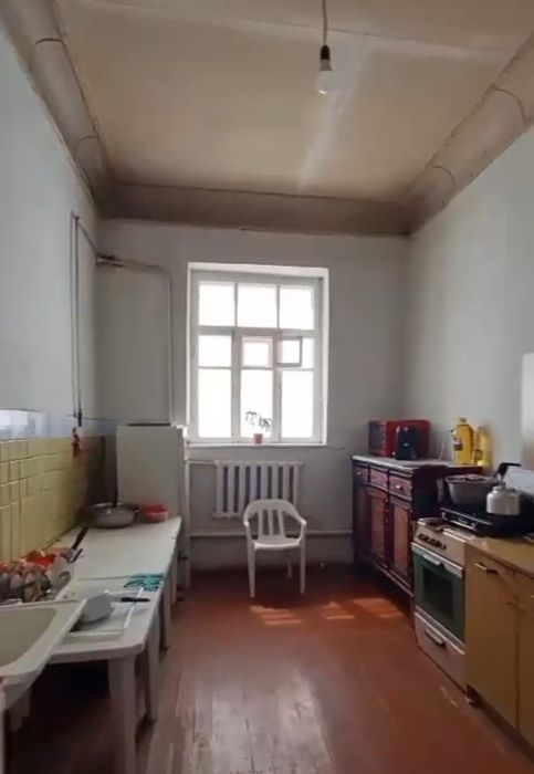 Uy sotiladi 8xonali