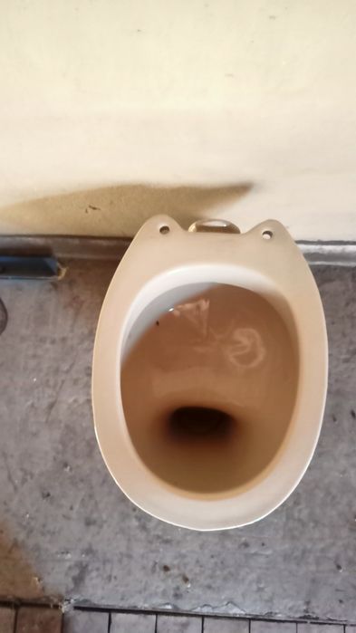 Продам  унитаз новый 10000