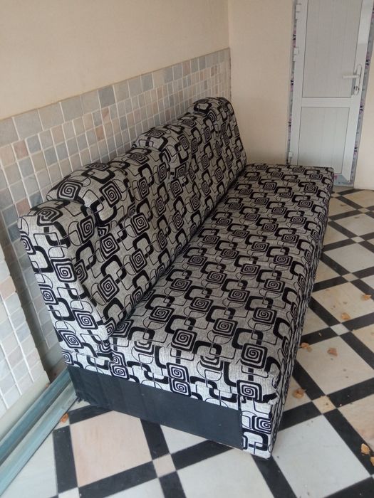 Продается диван хорошим состояние