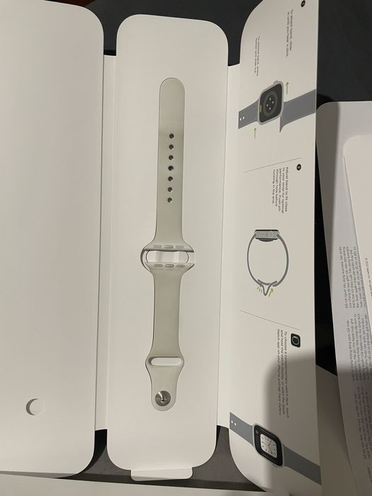 Apple watch series 8