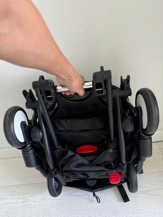 Прогулочная коляска для путешествия.