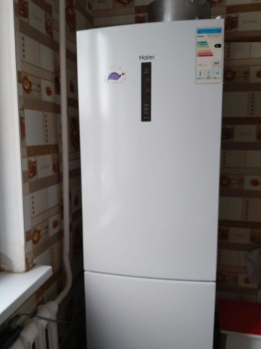 Холодильник Haier White,