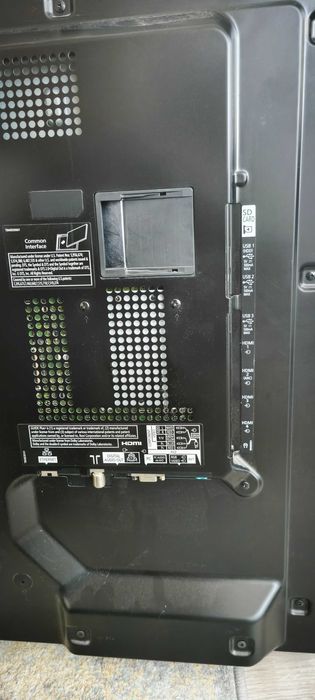 Panasonic TX-L42ET5E – 42"