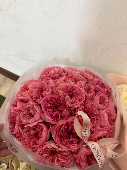 Пионовидные розы