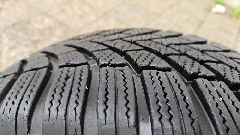 Зимни гуми Bridgestone Blizzak LM005 215/45/17
