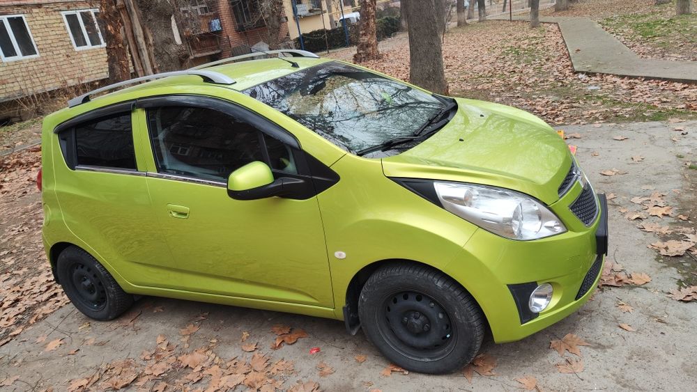 Chevrolet Spark 1.25 MT 2015