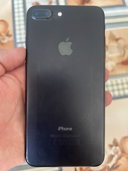 IPhone 7 plus 32GB atpechatka hamma joyi ishlaydi hamma joyi uzinikkki