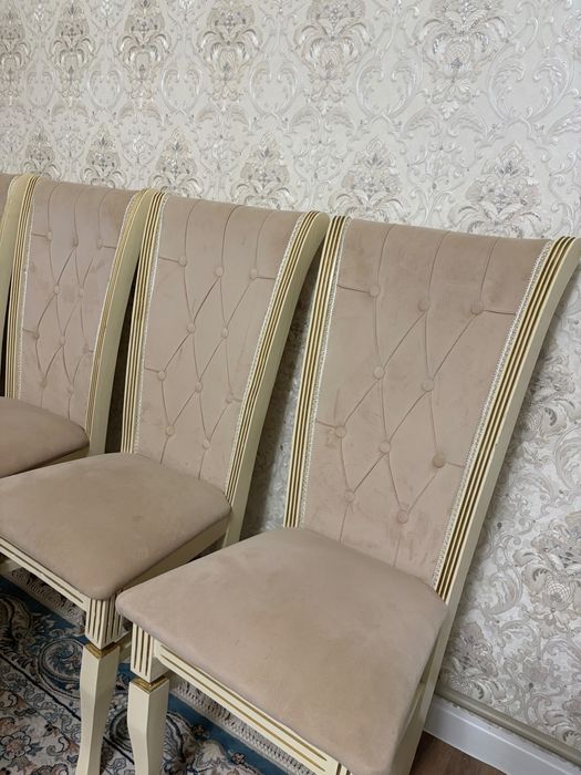 Продам стол и стулья