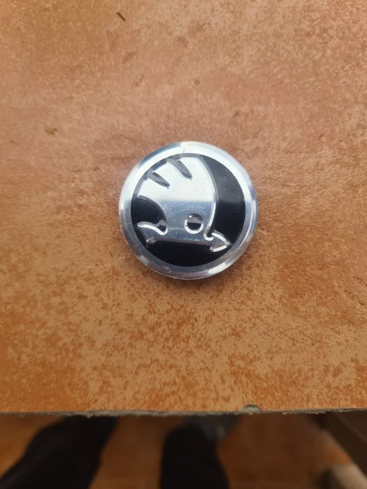 Vând set Capace pentru jante aliaj Skoda diametru 55mm cod 5JA 601 151 A