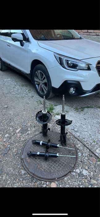 Стойки для автомобиля subaru