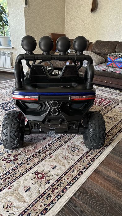 Детский электромобиль