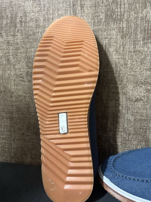 Продам женскую обувь