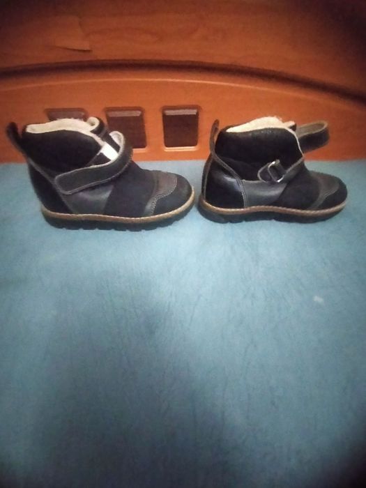 Детские осенние ботинки