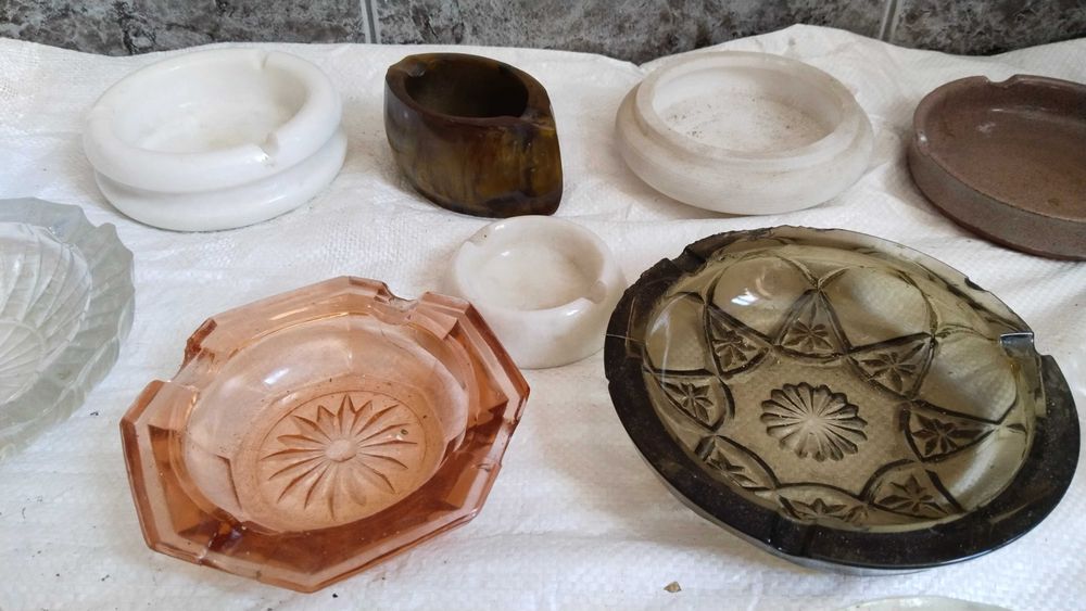 Пепелници мраморни, кристални, епоксид