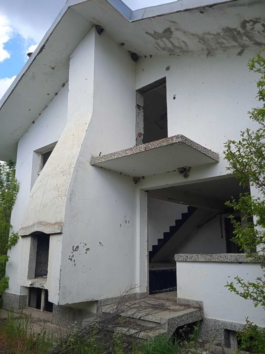 Производствена база