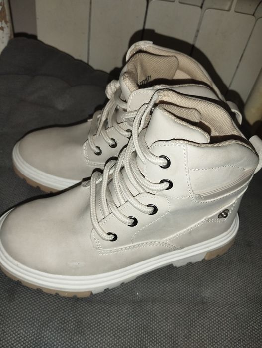 Ботинки для девочки новые, 31 размер