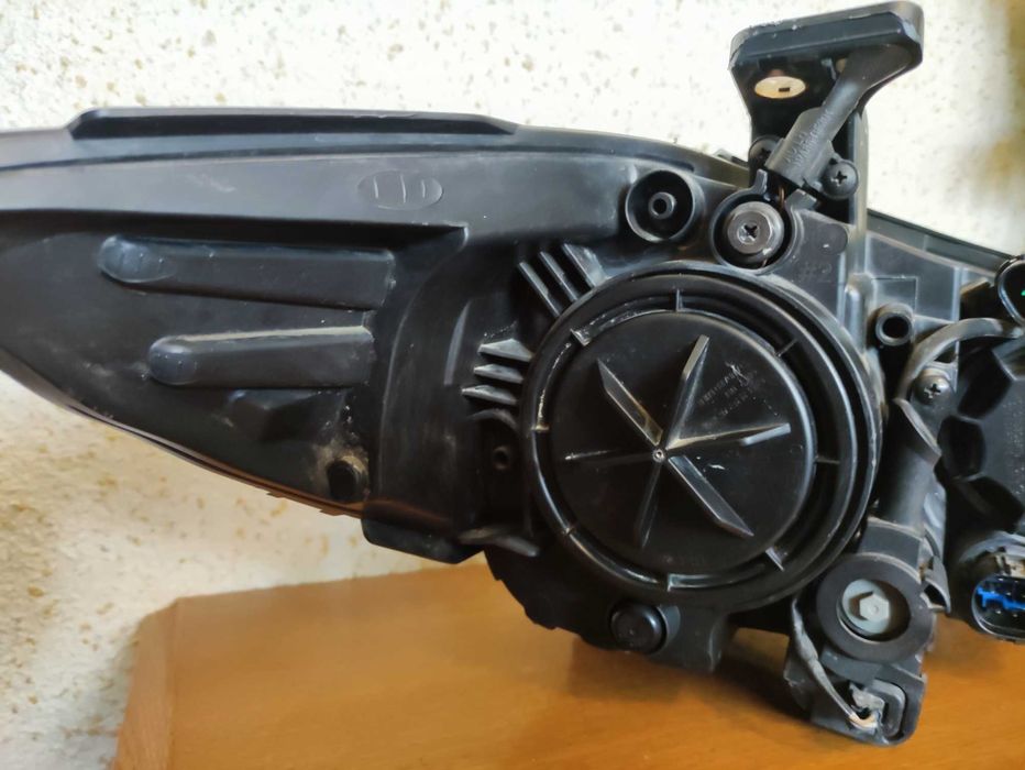 Фар за Хюндай Елантра ляв Hyundai Elantra