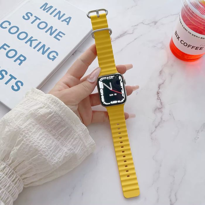 Гумена каишка с дупки за Apple Watch ULTRA/11/10/9/8/7/6/5