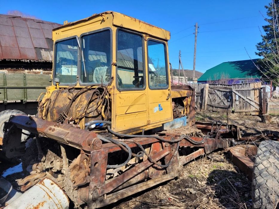 Трактор гусеничный ДТ-75М