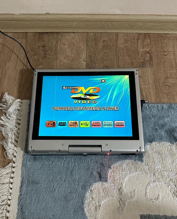 Портативный DVD сатылады.