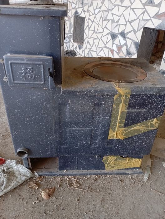 Pechka ishlatilmagan 300kv metr isitadi