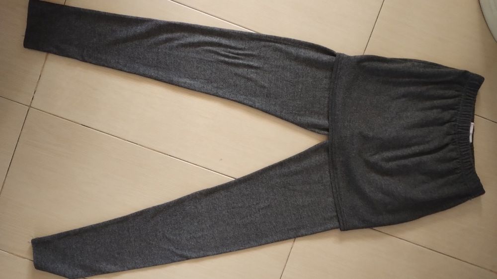 Лот от дънки, анцуг и клин(Zara, Sinsay) всичко за 18 лв