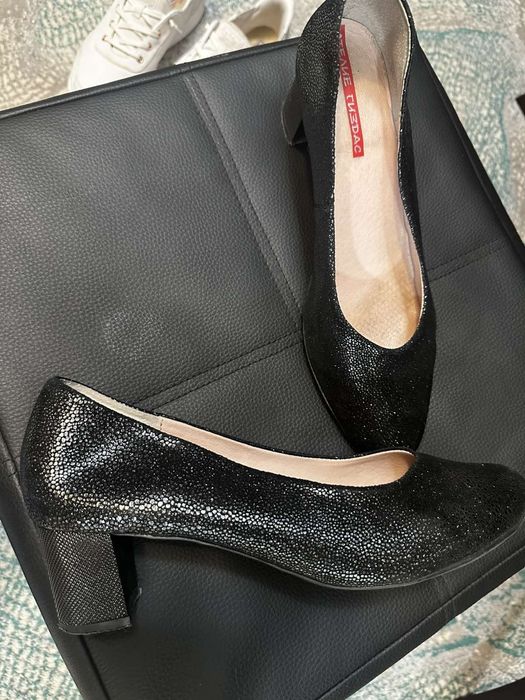 Дамски боти и обувки