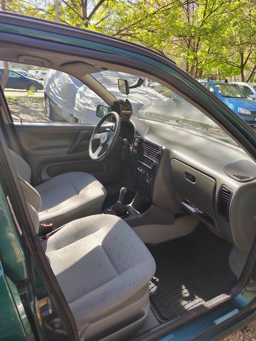 Фолксваген Поло 1.0 бензин - 900евро