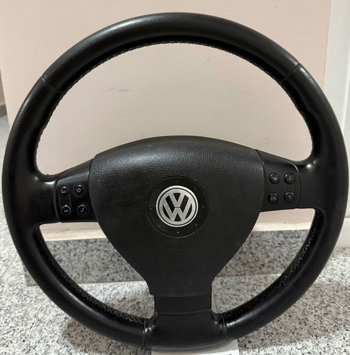 Мулти Волан c Аирбег за Vw Пасат б6, Голф5, Жетта, Туран, Тигуан