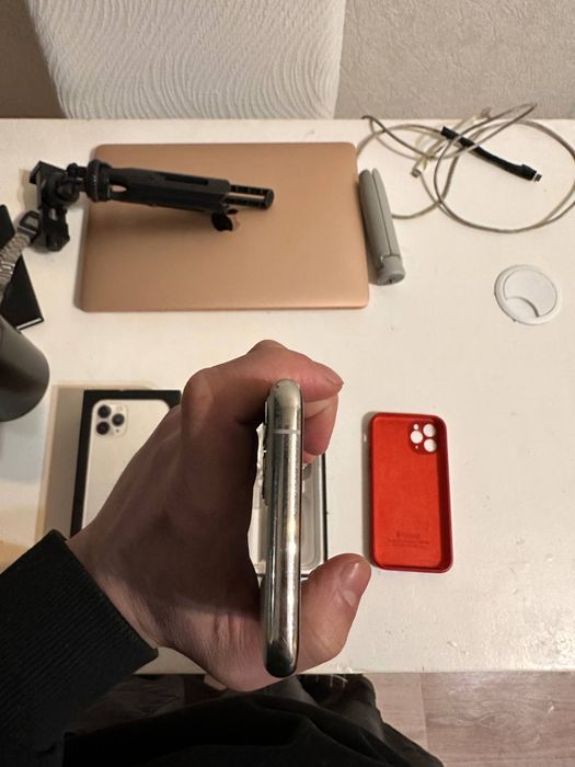 Iphone 11 pro 256gb отличном состоянии.