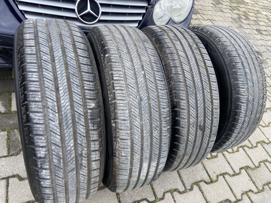 225/65/18 YOKOHAMA SUV 8мм Грайфер Почети Нови