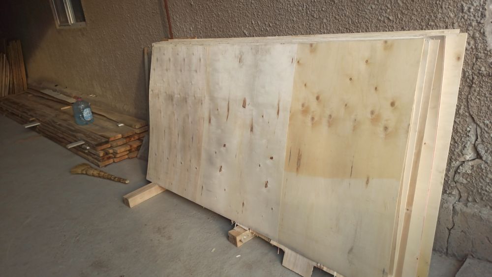 Монослой фанераот500до 3000 тг .