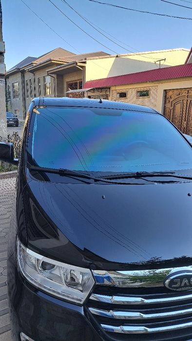 Узбекистон буйлаб тур хизмати 8 кишилик минивен