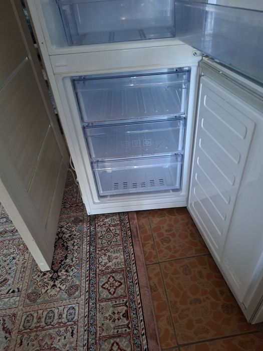Холодильник BEKO