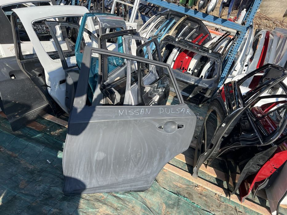 Nissan Pulsar задна лява врата НОВА!!!