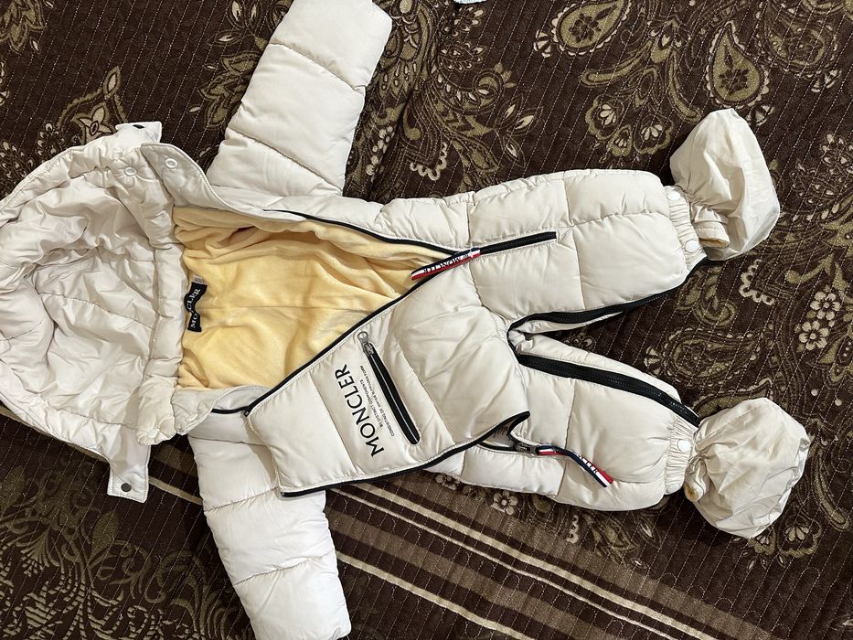 Продам детские вещи