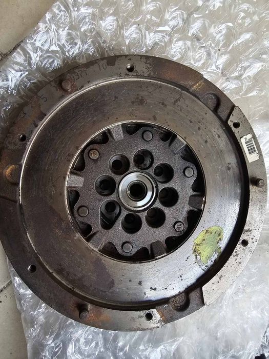 Демферен маховик за бмв е60 е61 525D