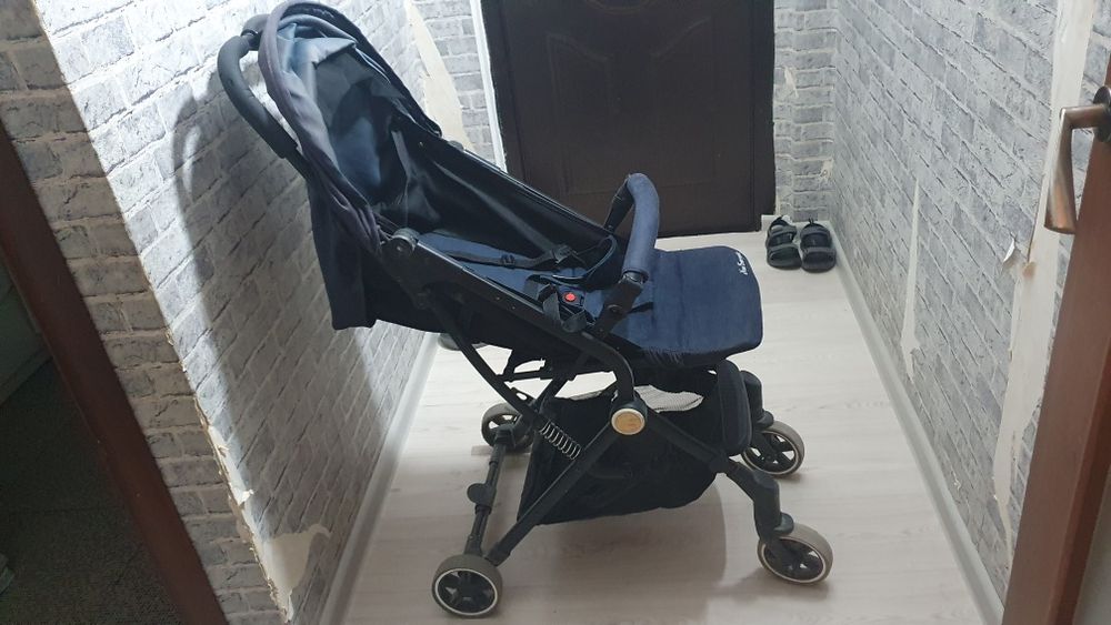 Коляска детская синяя