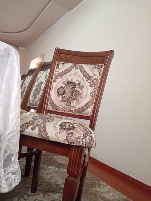 Assalomalekum stol stul sotiladi