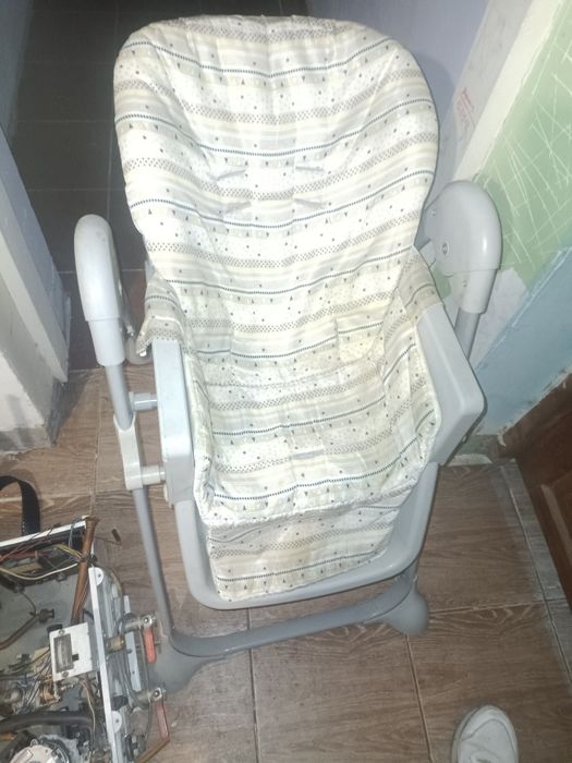 Детское кресло для кормления.