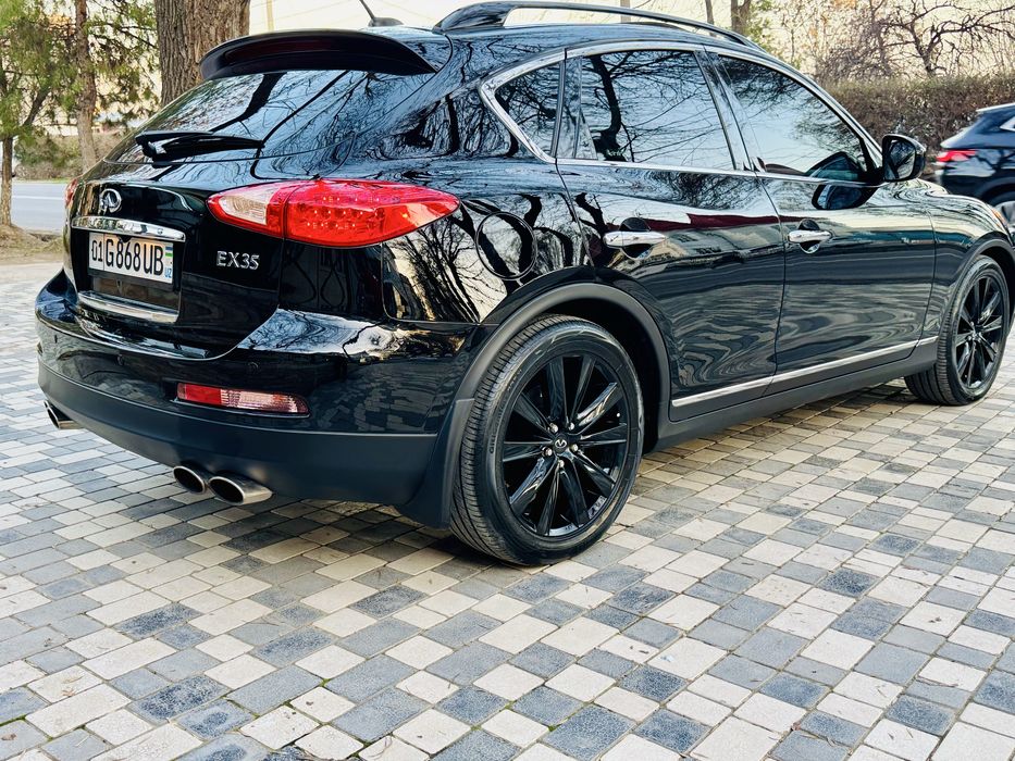 Продаётся своя Infiniti EX35