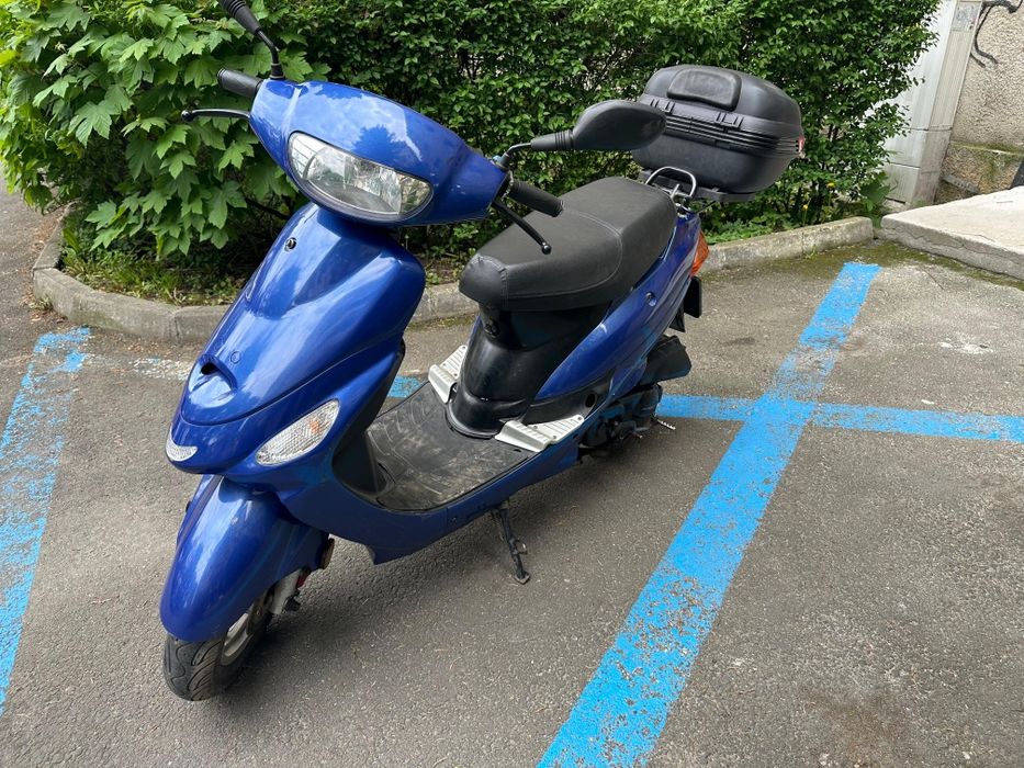 URGENT Vand scuter benzina 50cc